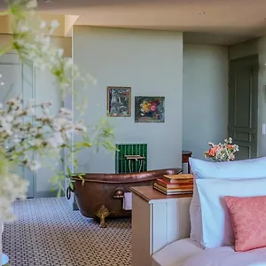 Couette-café Chateau Pascalette